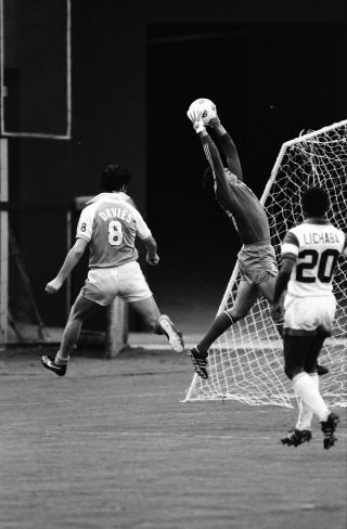 Chiefs 80 Goalie Lou Cioffi, Sounders (3)