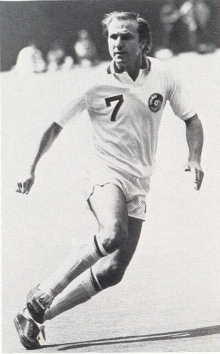 NASL Soccer New York Cosmos 79 Home Dennis Tueart