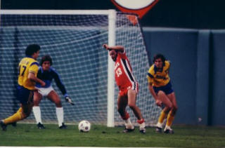 NASL Soccer San Diego Sockers 82 Home Back Steve Nesin.jpg